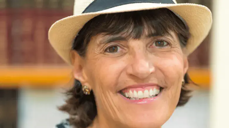 Dr. Lisa Fredman