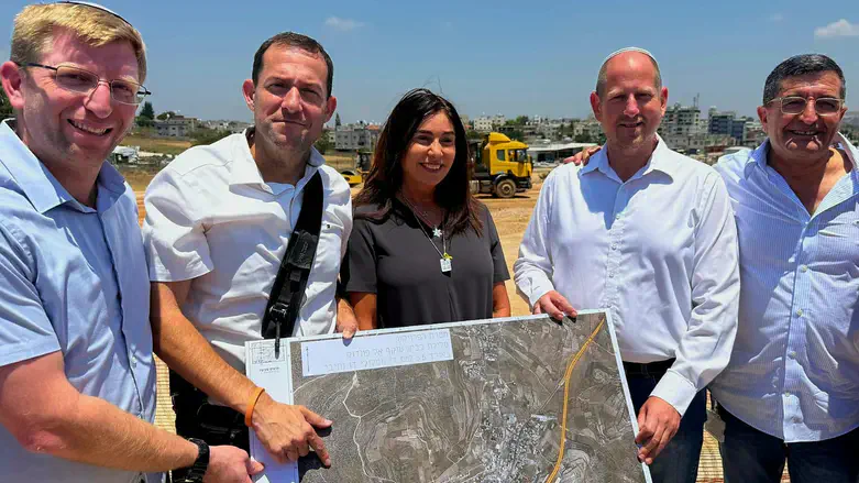 מעמד קריאת השם לכביש