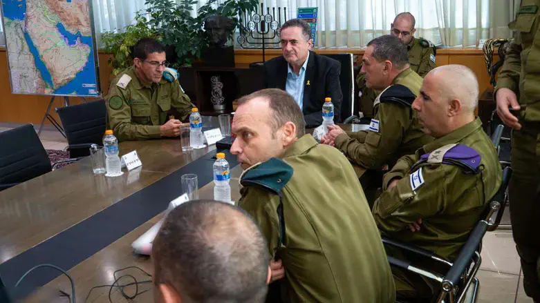 השר כ"ץ בהערכת מצב