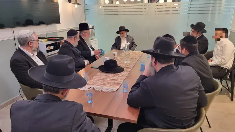 Rabbi Eliyahu's Rabbinical Court