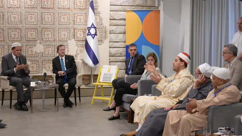 President Herzog meets with Imams