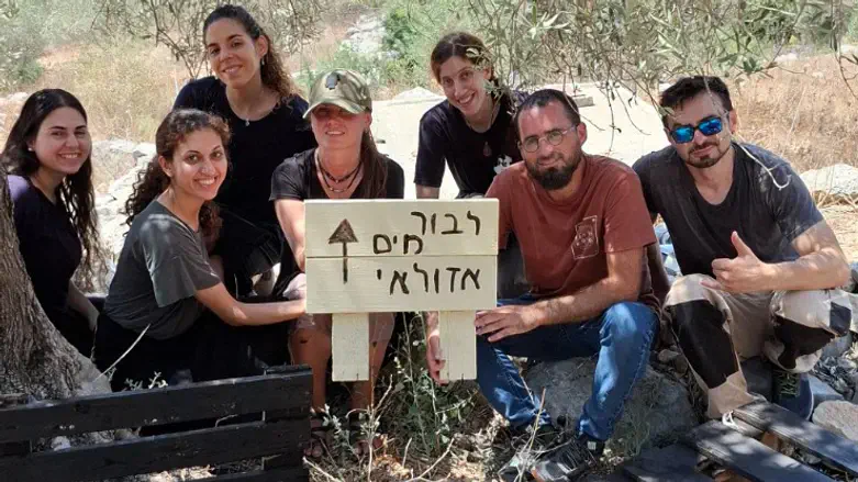 משפצי בור המים
