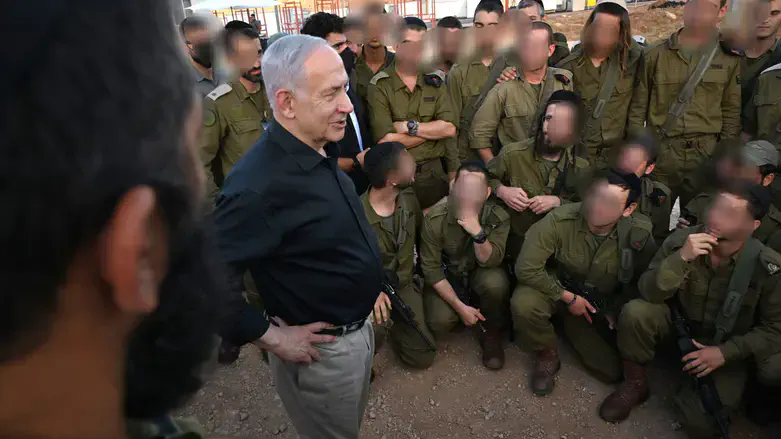 נתניהו עם לוחמי חטיבת החשמונאים