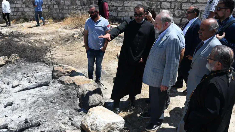 زيارة غير اعتيادية لسفير أمريكا في الضفة الغربية