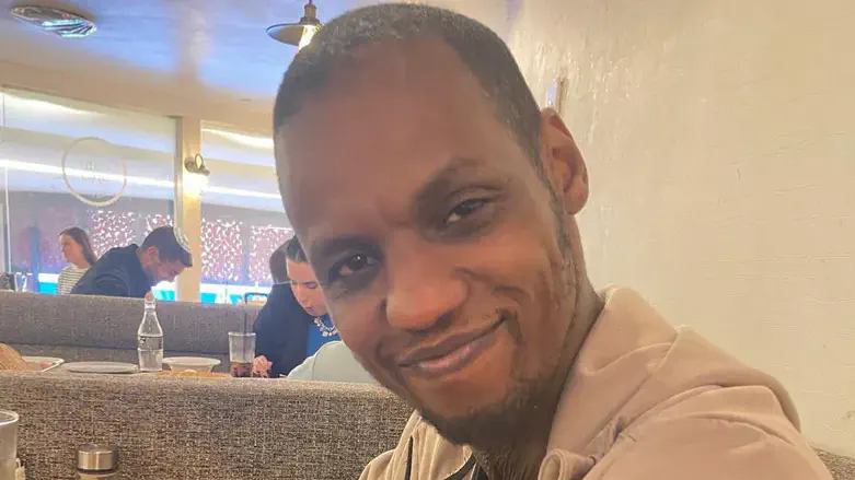 אברה מנגיסטו