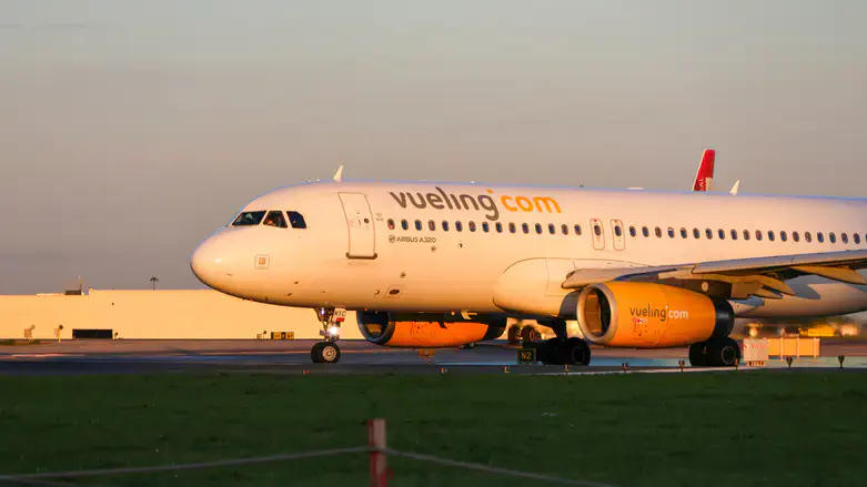 Vueling Plane