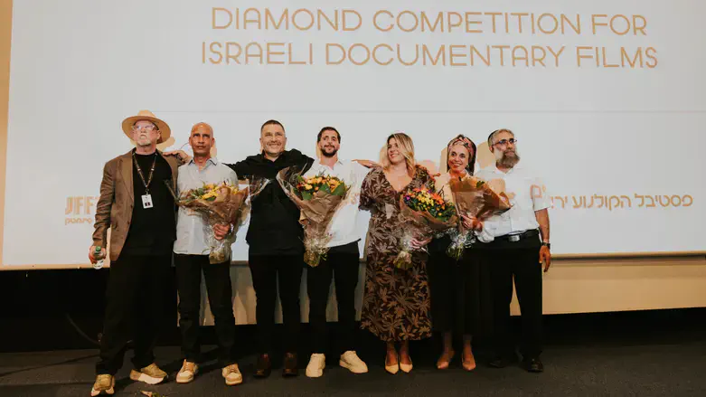 שחקני הסרט מלאכי
