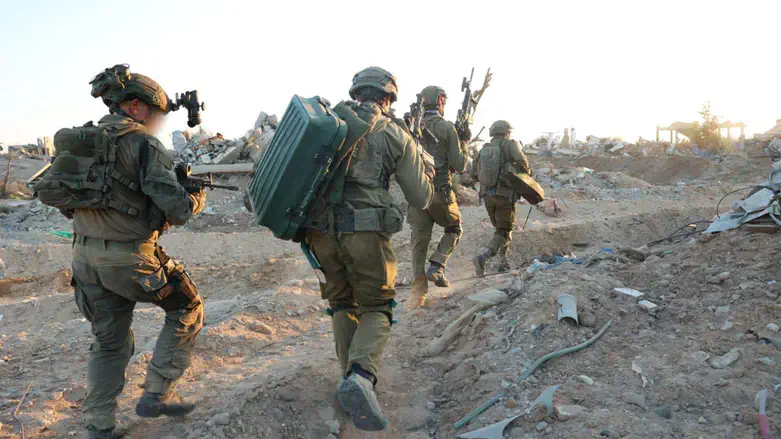 Combat soldiers in Gaza