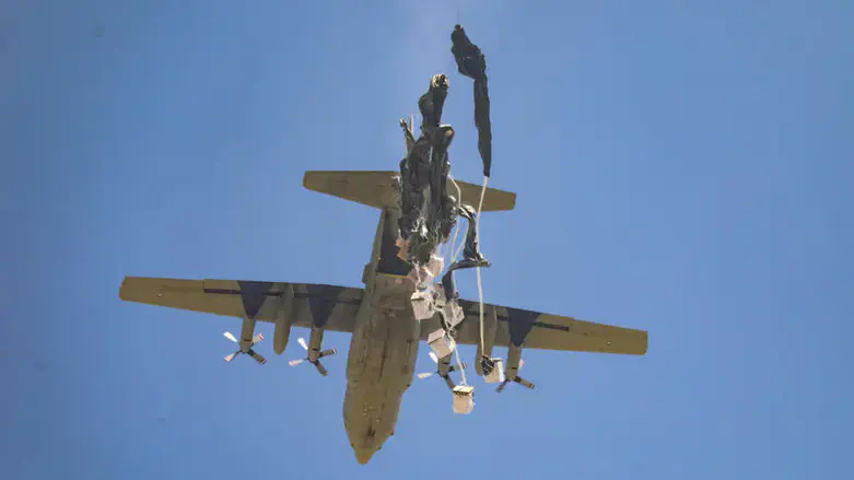 סיוע הומניטארי מהאוויר לעיר עזה