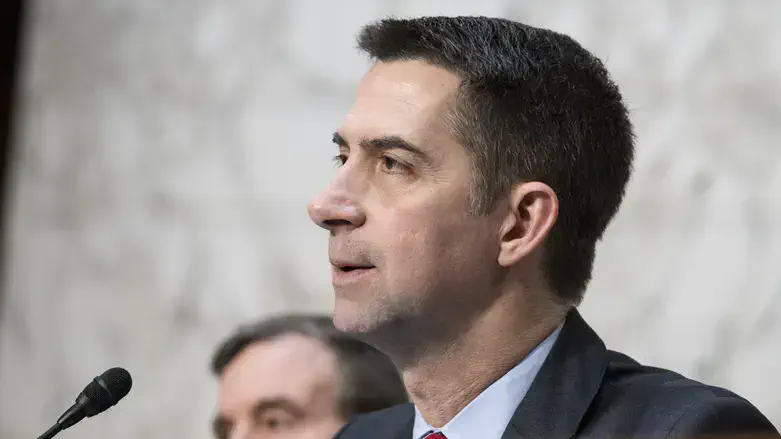 Tom Cotton