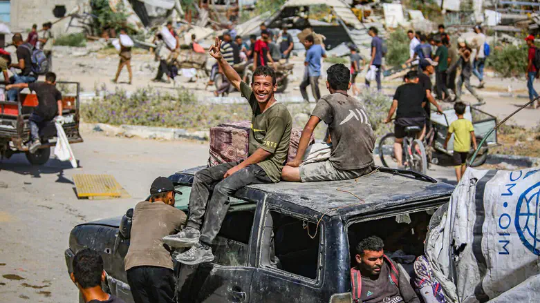 Gazans getting GHF aid