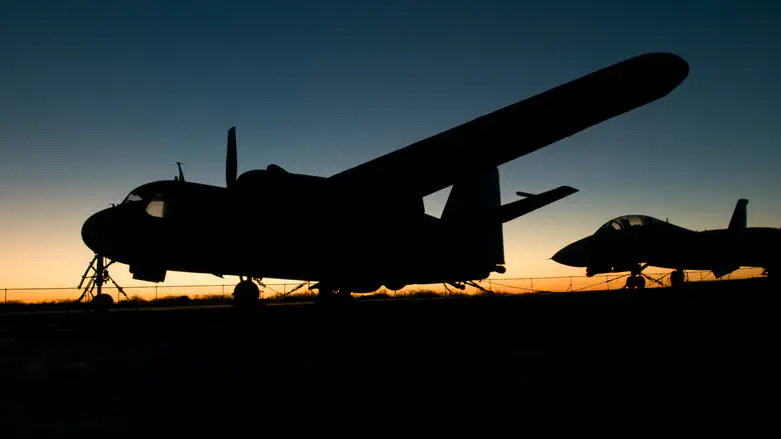 Разведывательный самолёт Shadow R1. Иллюстрация