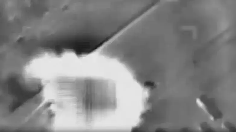 As Forças de Defesa de Israel anunciam a eliminação do terrorista do Hezbollah responsável pelo apoio logístico As Forças de Defesa de Israel eliminam terrorista no Líbano (ilustração)