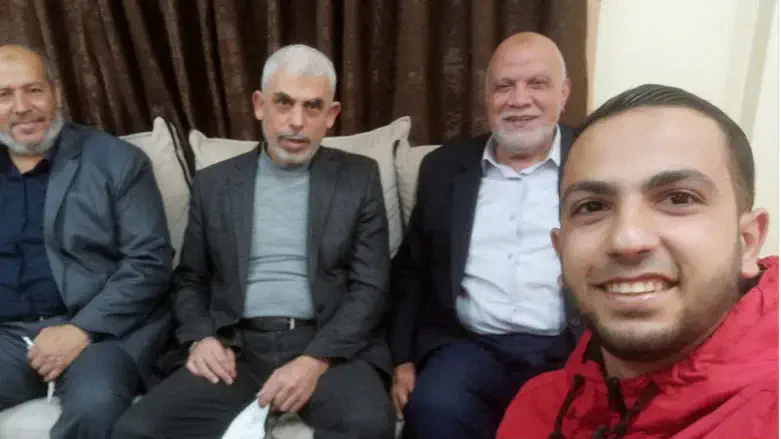 Anas Al-Sharif with Hamas leaders