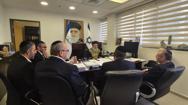 פגישה בלשכת הרב