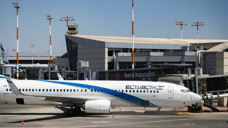 El Al plane, Ben Gurion Airport