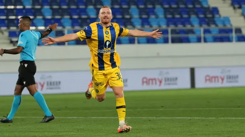 עידו שחר. הגיבור המפתיע