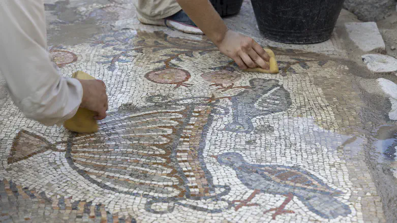 Cleaning the mosaic
