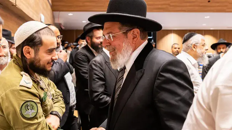 הרב הראשי לישראל, הרב קלמן בר, ביריד בירושלים