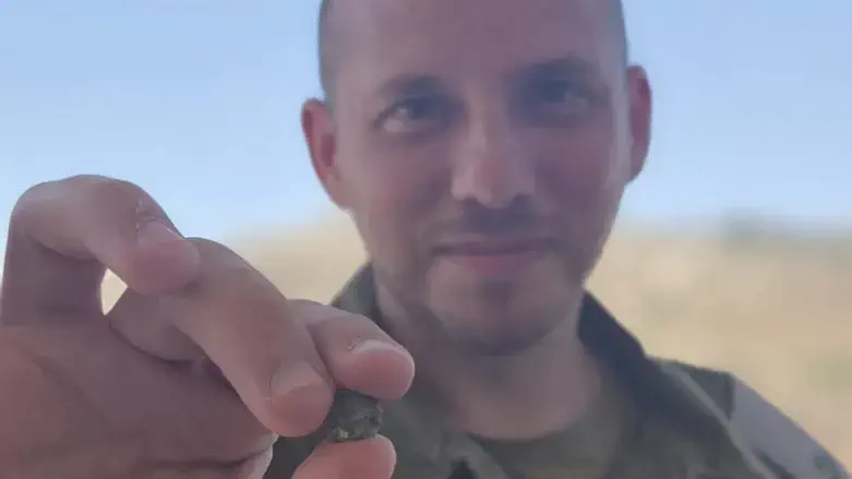 Zavrag with the ancient coin