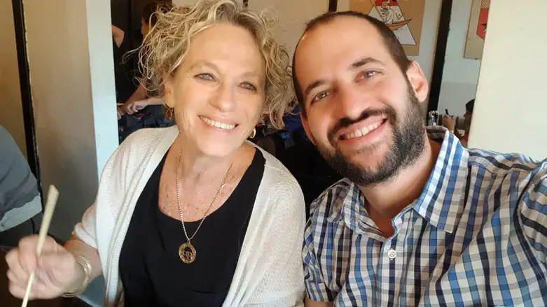 אליאורה אלדד עם אחיינה דוידי בן ציון