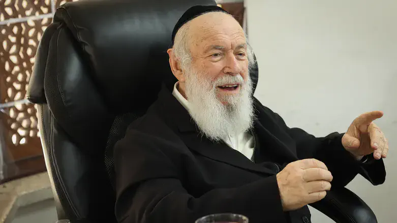 Rabbi Yitzhak Zilberstein