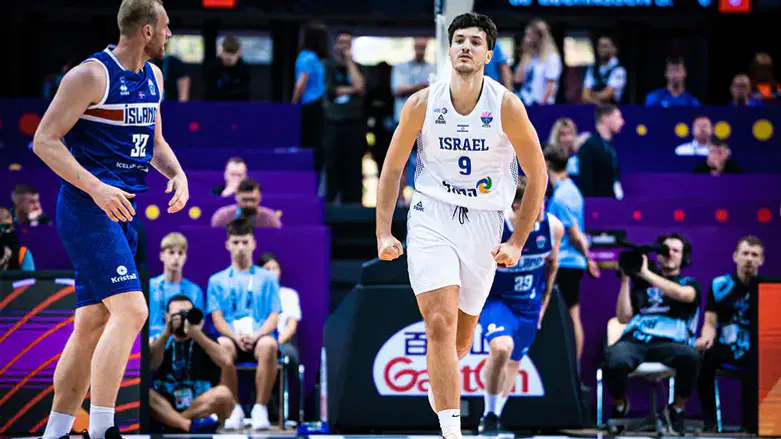 רומן סורקין. הוביל את הנבחרת לפתיחה טובה