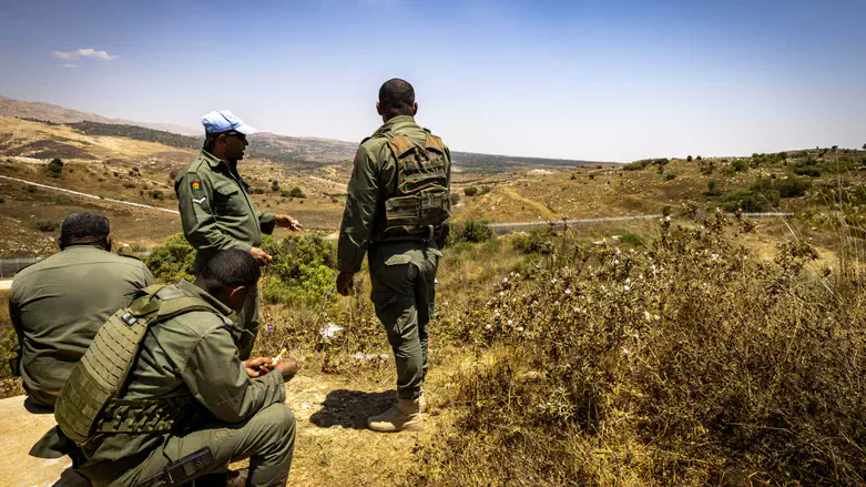 חיילי יוניפי"ל בגבול