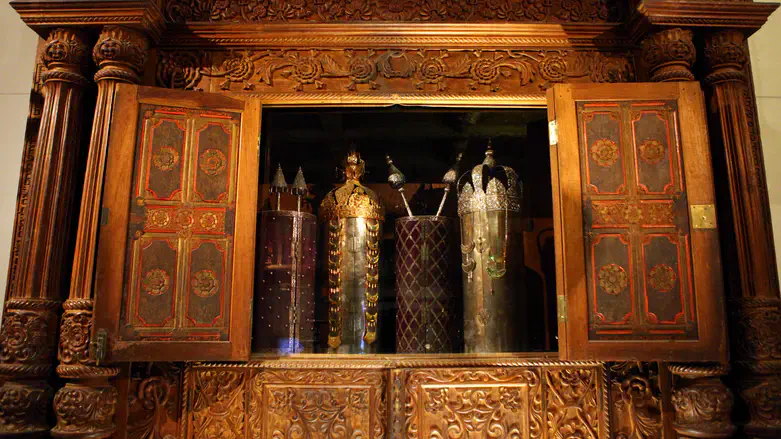 ספרי תורה. אילוסטרציה