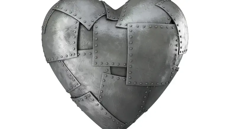 הלב נכנס לשיריון