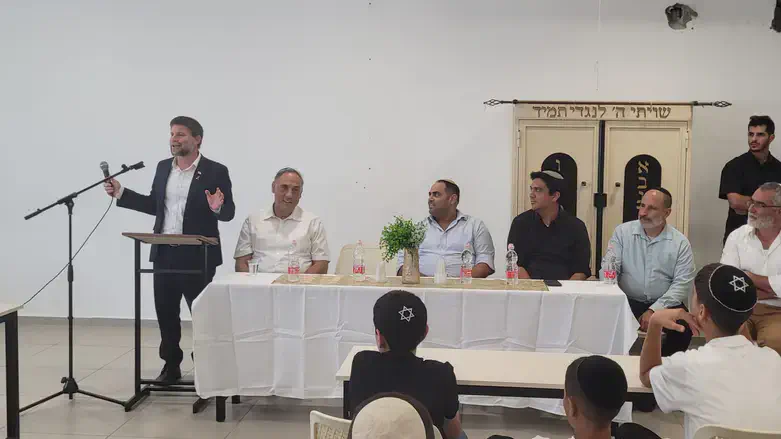 Бецалель Смотрич в Харише