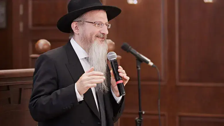 Раввин Берл Лазар