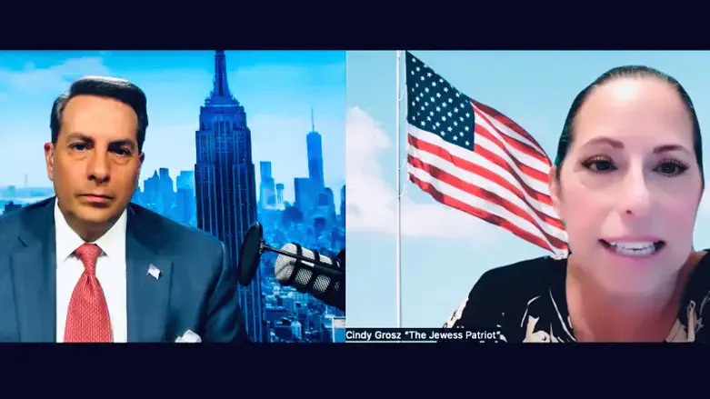 Cindy Grosz interviews Tom Basile