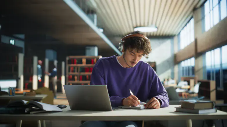 טהרן הסיתה את הסטודנטים