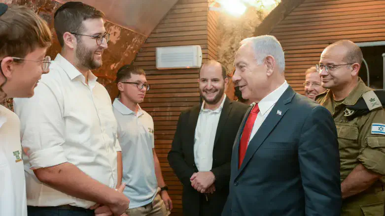 PM Netanyahu with haredi soldiers