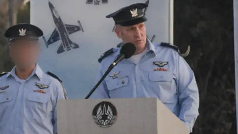 תומר בר במעמד