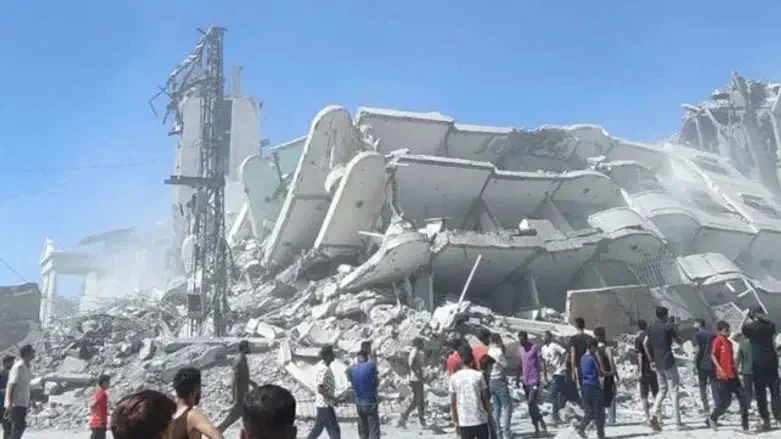 Обрушившееся здание