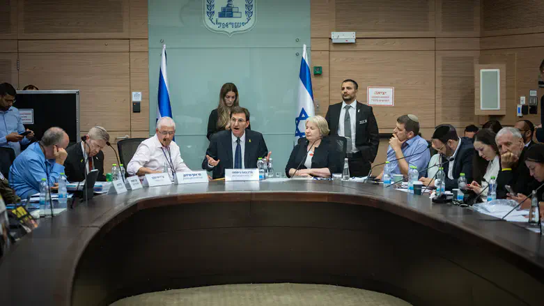 ועדת החוץ והביטחון