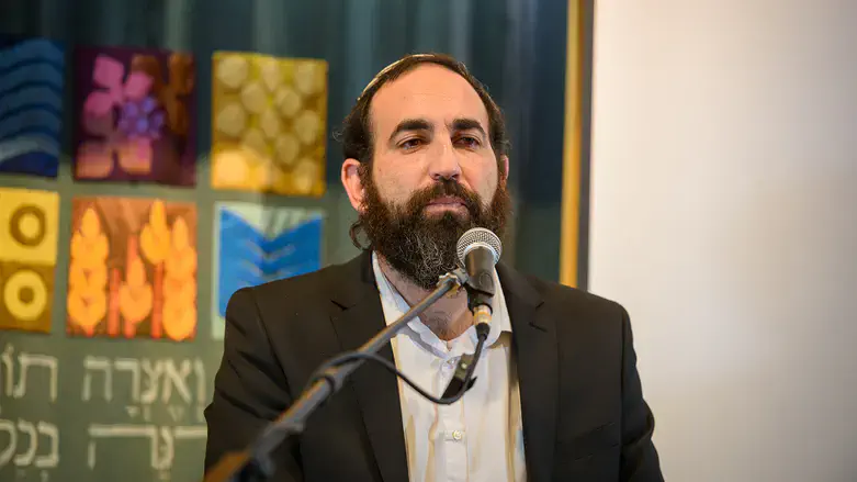 הרב שחר בוצחק