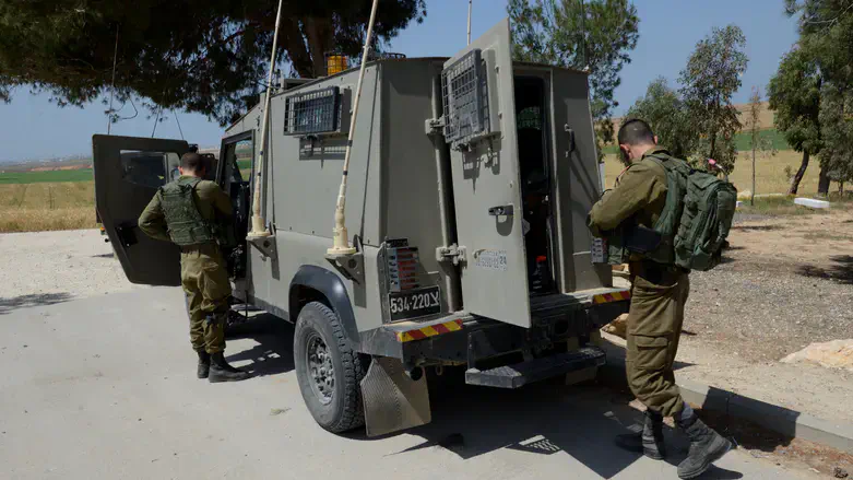 רכב צבאי, אילוסטרציה