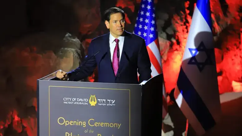 Rubio at opening of Pilgrimage Road