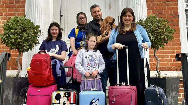 Amb. Hotovely and family depart London
