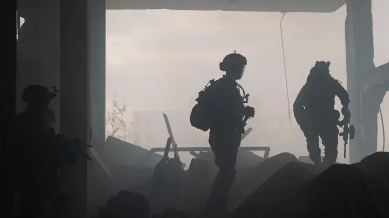 IDF forces operate in Gaza