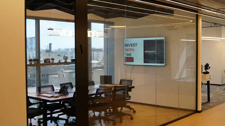 חברת ארמנדו דובאי