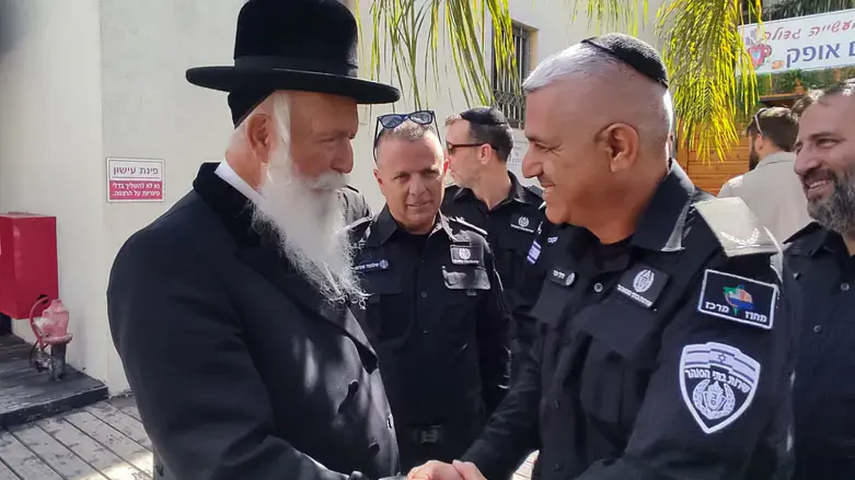 Rabbi Grossman at the ceremony