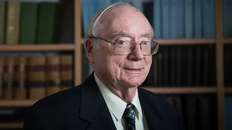 עו"ד דן אבי-יצחק