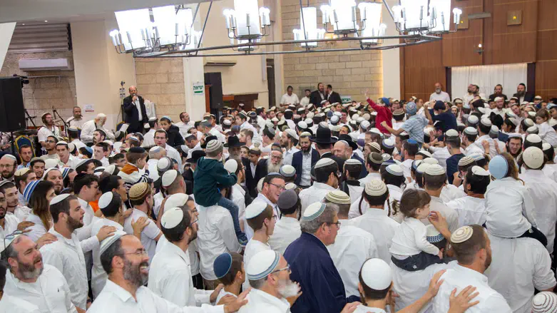 שמחת בית השואבה במרכז הרב
