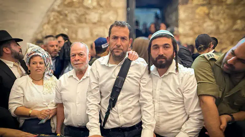 Ночной молебен у гробницы Йосефа ха-Цадика