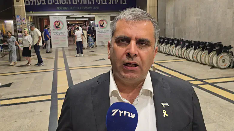 Minister Ofir Sofer