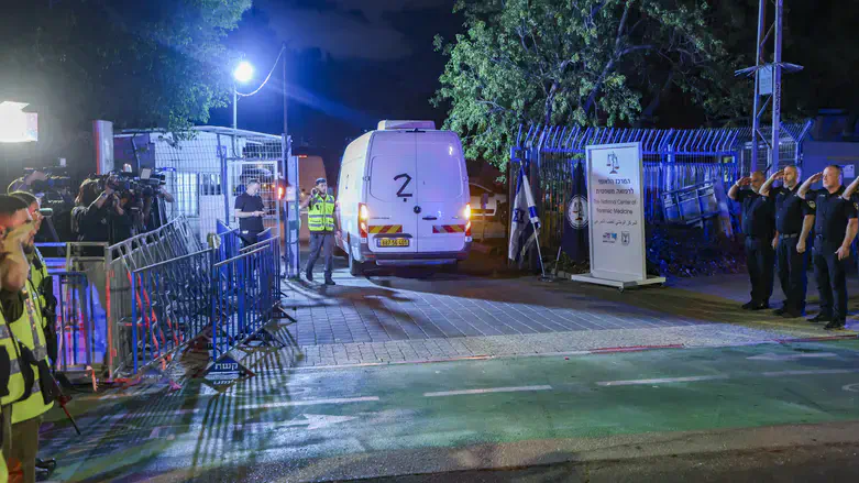 אבו כביר, הלילה